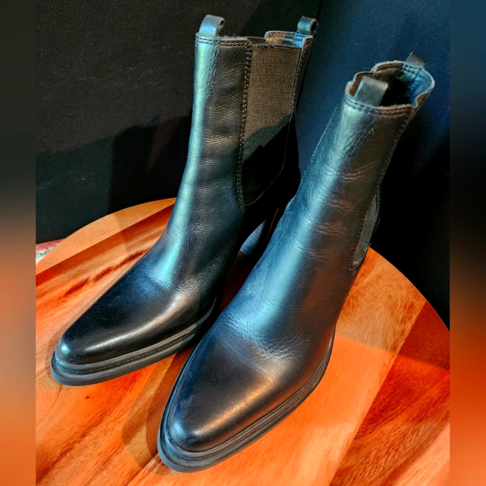 Mia ankle black boot, 8 1/2 M, Elastic panel, chunky 4" block heel